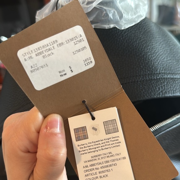 BURBERRY BACKPACK NEVER USED - Picture 2 of 7